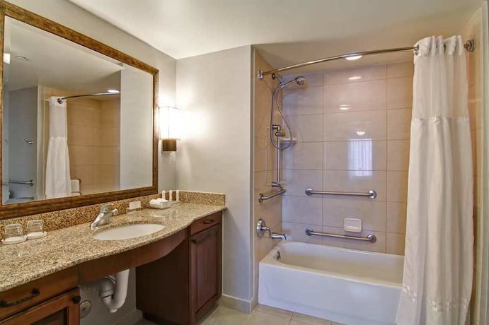 Imagen del bar/restaurante del Hotel Homewood Suites By Hilton Bentonville-rogers. Foto 2