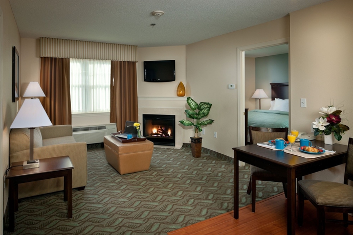 Imagen de los interiores del Hotel Homewood Suites By Hilton Boston / Andover. Foto 14