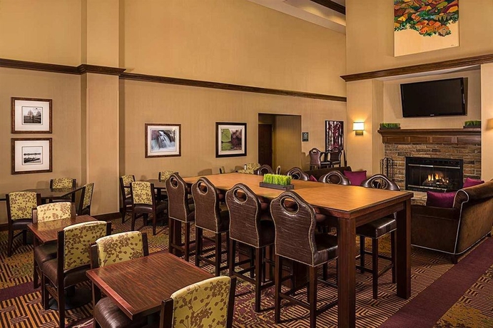 Imagen del bar/restaurante del Hotel Homewood Suites By Hilton Boston/billerica. Foto 2