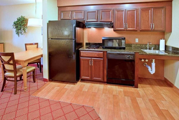 Imagen del bar/restaurante del Hotel Homewood Suites By Hilton Boston/cambridge-arlington, Ma. Foto 2