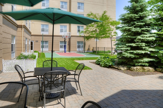 Imagen de los exteriores del Hotel Homewood Suites By Hilton Burlington, Burlington. Foto 10