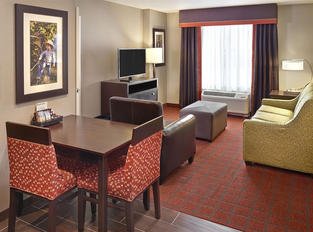Imagen de los interiores del Hotel Homewood Suites By Hilton Calgary-airport, Alberta, Canada. Foto 6