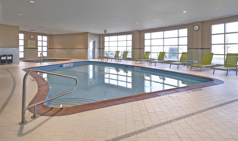 Imagen de la piscina del Hotel Homewood Suites By Hilton Calgary-airport, Alberta, Canada. Foto 13