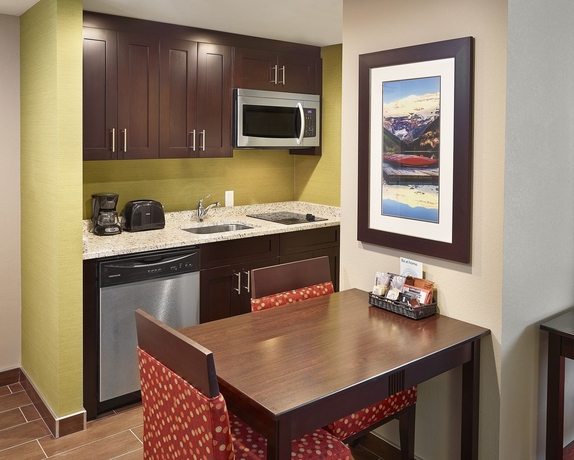 Imagen de la habitación del Hotel Homewood Suites By Hilton Calgary-airport, Alberta, Canada. Foto 2