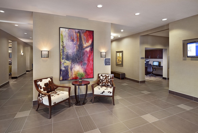 Imagen de los interiores del Hotel Homewood Suites By Hilton Calgary-airport, Alberta, Canada. Foto 10