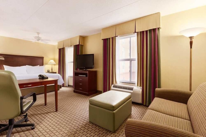 Imagen de los interiores del Hotel Homewood Suites By Hilton Cambridge Waterloo Ontario. Foto 10