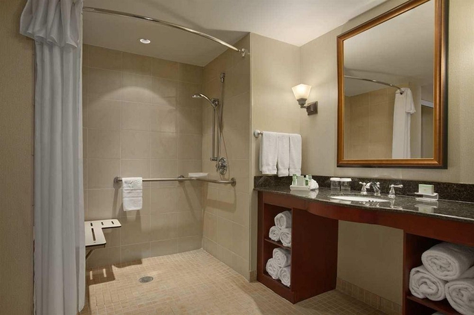 Imagen de la habitación del Hotel Homewood Suites By Hilton Cambridge Waterloo Ontario. Foto 3