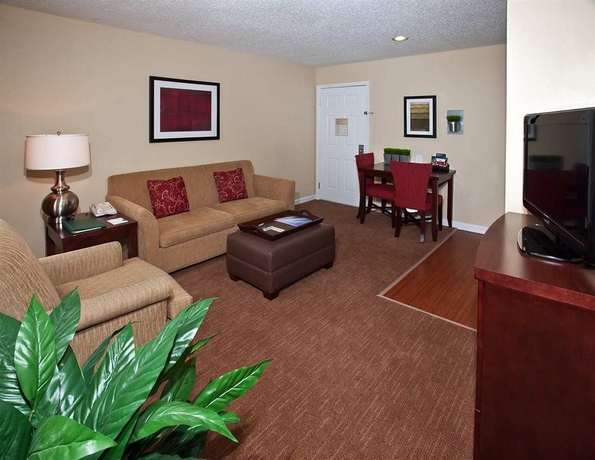 Imagen de los interiores del Hotel Homewood Suites By Hilton Charlotte. Foto 9