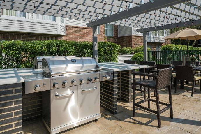 Imagen de los exteriores del Hotel Homewood Suites By Hilton Chicago - Schaumburg. Foto 16
