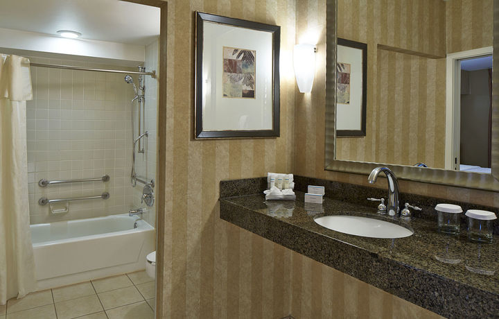 Imagen de los interiores del Hotel Homewood Suites By Hilton Chicago-lincolnshire. Foto 15