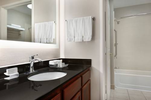 Imagen de la habitación del Hotel Homewood Suites By Hilton Columbus-dublin. Foto 2