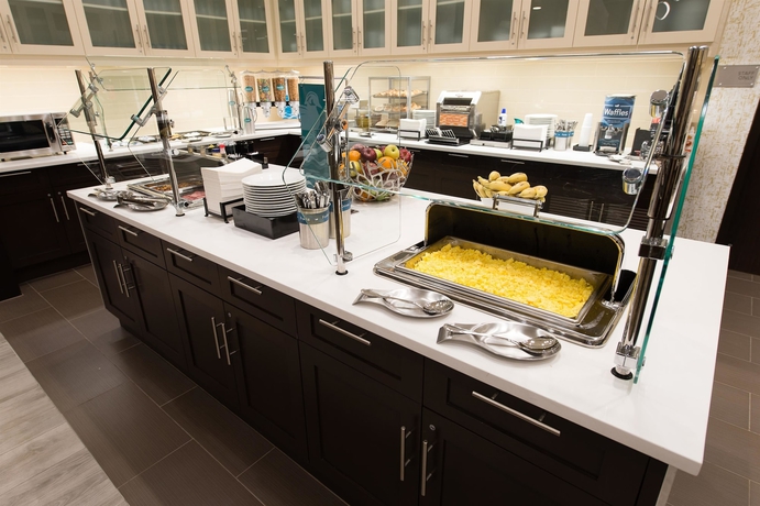 Imagen del bar/restaurante del Hotel Homewood Suites By Hilton Concord Charlotte. Foto 2
