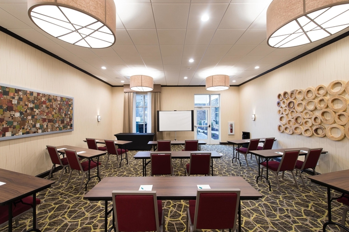 Imagen de los interiores del Hotel Homewood Suites By Hilton Concord Charlotte. Foto 16