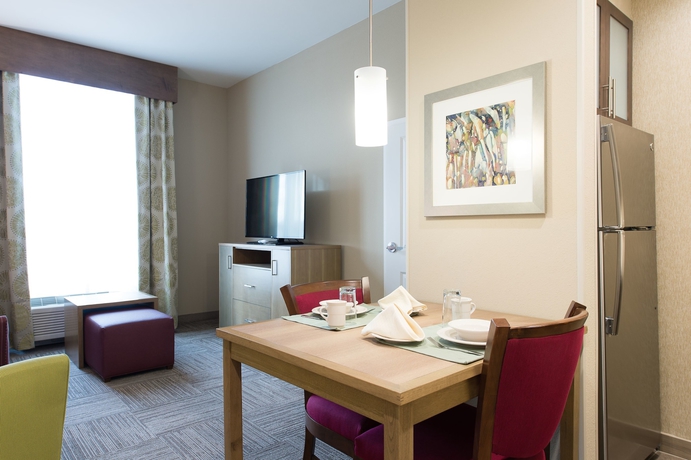 Imagen de la habitación del Hotel Homewood Suites By Hilton Concord Charlotte. Foto 11
