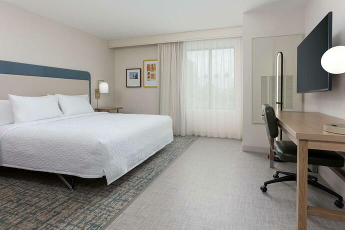 Imagen de la habitación del Hotel Homewood Suites By Hilton Cypress. Foto 14
