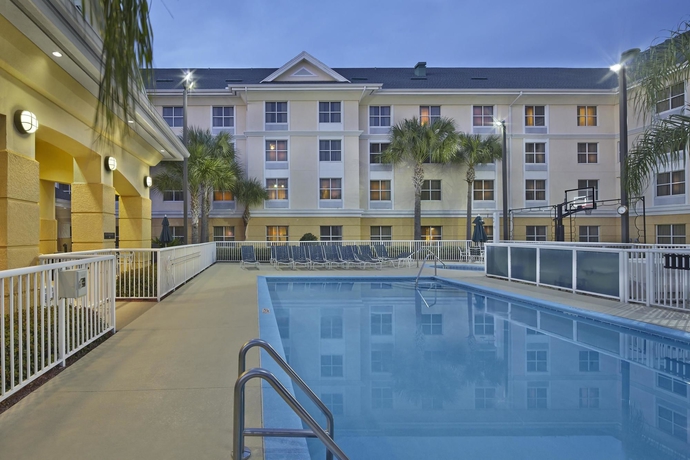 Imagen de la piscina del Hotel Homewood Suites By Hilton Daytona Beach Speedway-airport. Foto 16