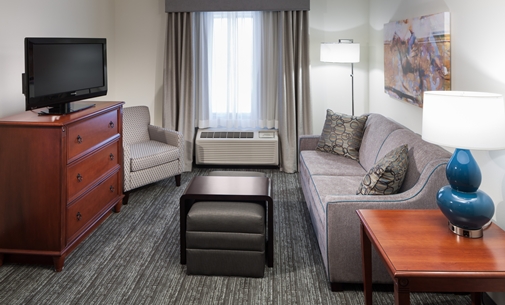 Imagen general del Hotel Homewood Suites By Hilton Denton. Foto 2