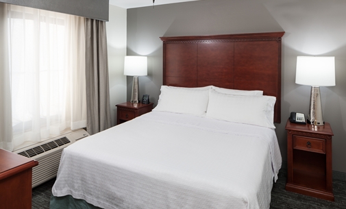Imagen general del Hotel Homewood Suites By Hilton Denton. Foto 3