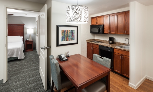 Imagen general del Hotel Homewood Suites By Hilton Denton. Foto 4