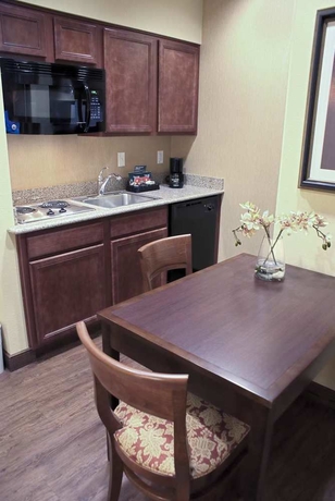 Imagen del bar/restaurante del Hotel Homewood Suites By Hilton Denver Tech Center. Foto 4