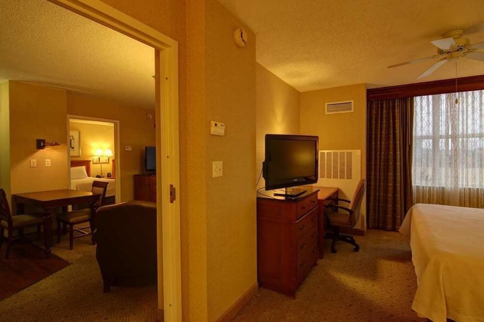 Imagen de la habitación del Hotel Homewood Suites By Hilton Dulles Int'l Airport. Foto 7