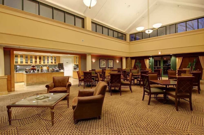 Imagen de los interiores del Hotel Homewood Suites By Hilton Dulles Int'l Airport. Foto 13