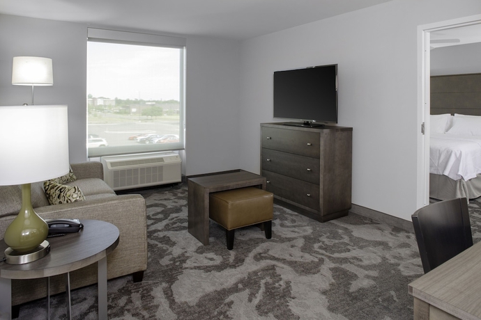 Imagen de la habitación del Hotel Homewood Suites By Hilton East Lansing, Mi. Foto 4
