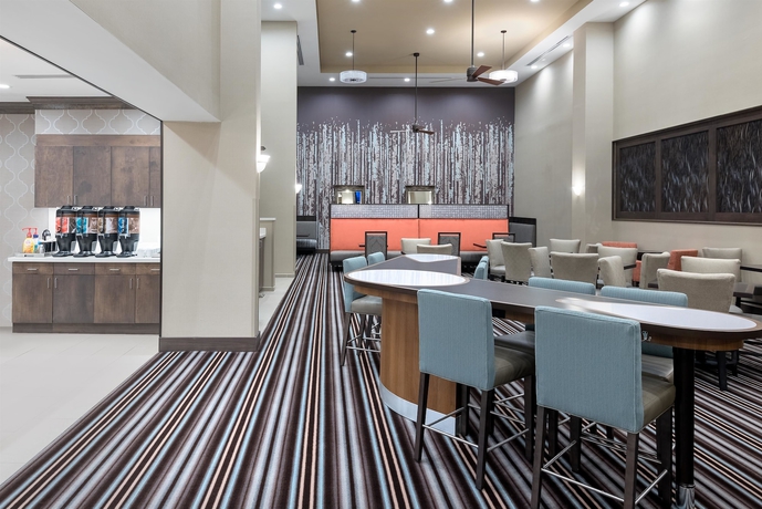 Imagen del bar/restaurante del Hotel Homewood Suites By Hilton Fayetteville. Foto 4