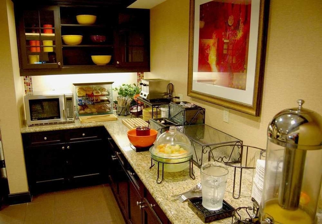 Imagen del bar/restaurante del Hotel Homewood Suites By Hilton Fort Myers Airport/fgcu. Foto 2