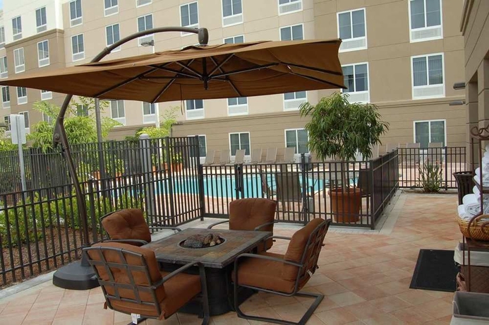 Imagen de los exteriores del Hotel Homewood Suites By Hilton Fort Myers Airport/fgcu. Foto 8