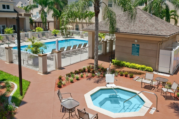 Imagen de la piscina del Hotel Homewood Suites By Hilton Fort Myers. Foto 15