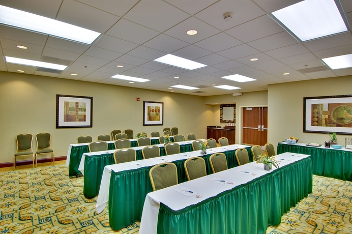 Imagen de los interiores del Hotel Homewood Suites By Hilton Fresno. Foto 10