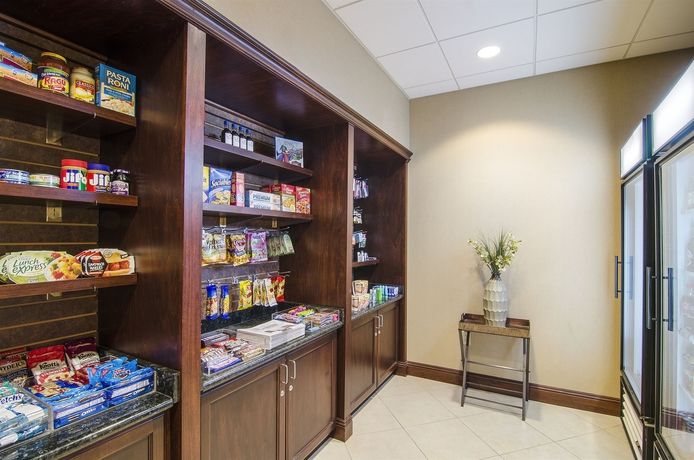 Imagen del bar/restaurante del Hotel Homewood Suites By Hilton Fresno. Foto 5