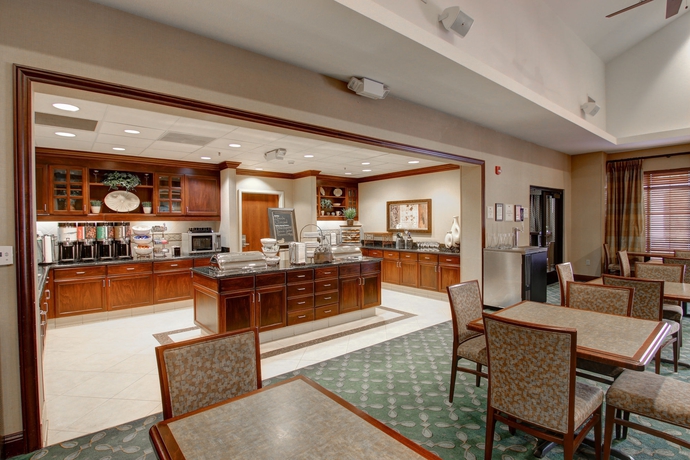 Imagen del bar/restaurante del Hotel Homewood Suites By Hilton Fresno. Foto 6