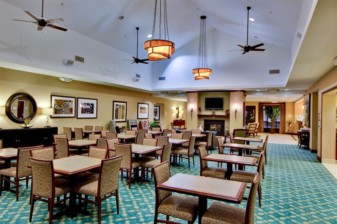 Imagen de los interiores del Hotel Homewood Suites By Hilton Fresno. Foto 14