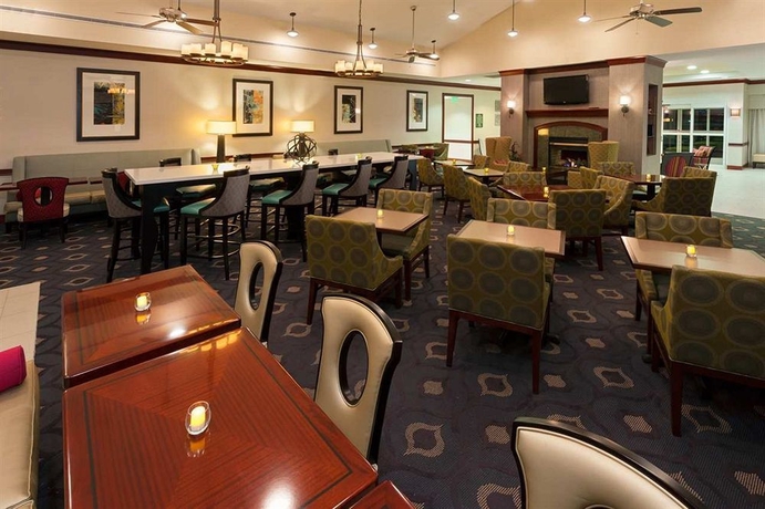 Imagen del bar/restaurante del Hotel Homewood Suites By Hilton Gainesville. Foto 3