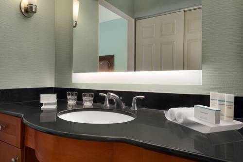 Imagen de la habitación del Hotel Homewood Suites By Hilton Grand Rapids. Foto 2