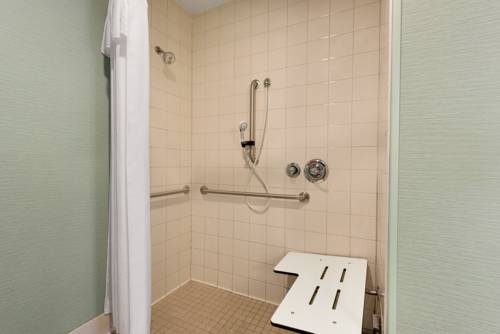 Imagen de la habitación del Hotel Homewood Suites By Hilton Grand Rapids. Foto 5