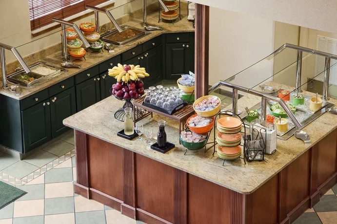 Imagen del bar/restaurante del Hotel Homewood Suites By Hilton Greensboro. Foto 3