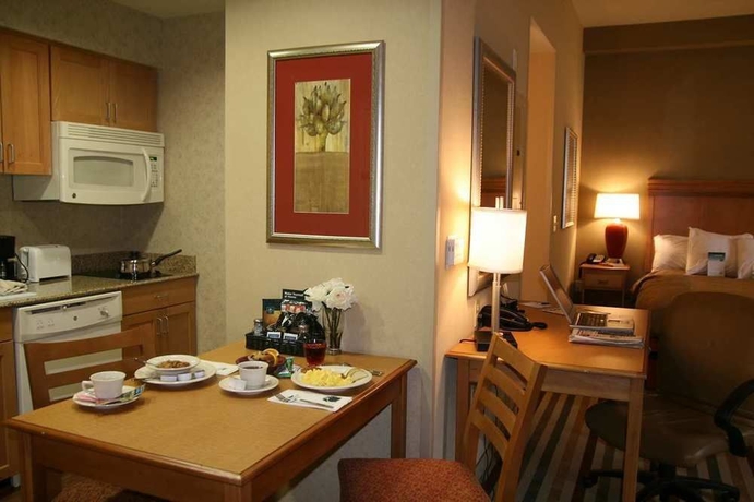 Imagen del bar/restaurante del Hotel Homewood Suites By Hilton Greenville. Foto 4