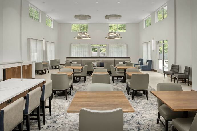 Imagen del bar/restaurante del Hotel Homewood Suites By Hilton Greenville, NC, GREENVILLE. Foto 2