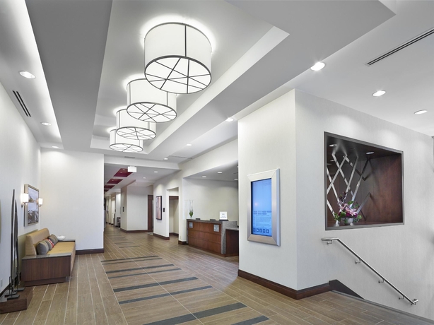 Imagen de los interiores del Hotel Homewood Suites By Hilton Halifax-downtown. Foto 12