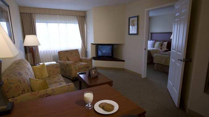 Imagen general del Hotel Homewood Suites By Hilton Indianapolis Carmel. Foto 3