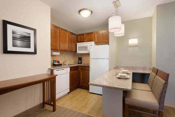 Imagen de la habitación del Hotel Homewood Suites By Hilton Jacksonville Deerwood Park. Foto 6