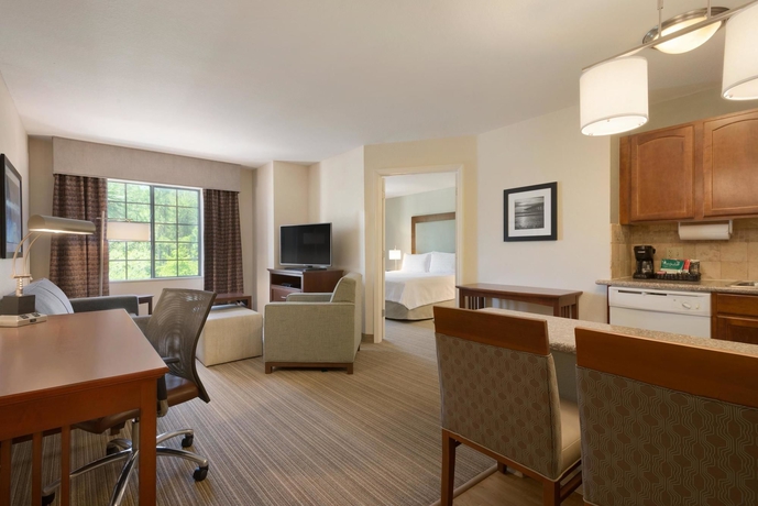 Imagen de la habitación del Hotel Homewood Suites By Hilton Jacksonville Deerwood Park. Foto 7