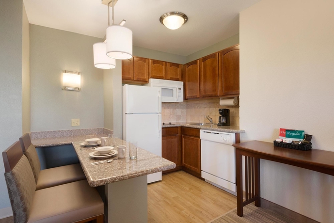 Imagen de la habitación del Hotel Homewood Suites By Hilton Jacksonville Deerwood Park. Foto 10
