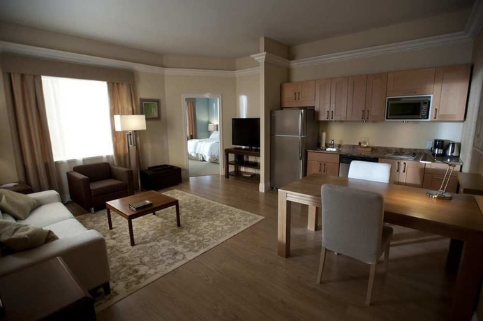 Imagen de la habitación del Hotel Homewood Suites By Hilton Jacksonville Deerwood Park. Foto 11