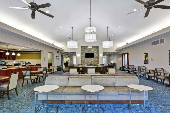 Imagen de los interiores del Hotel Homewood Suites By Hilton Lexington Fayette Mall. Foto 18