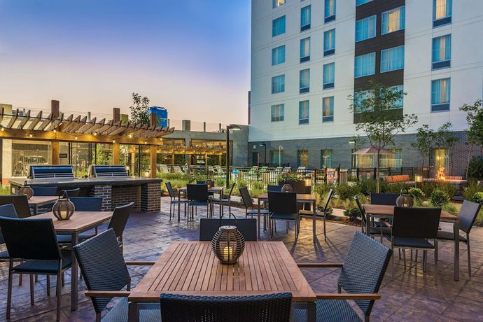 Imagen del bar/restaurante del Hotel Homewood Suites By Hilton Little Rock Downtown. Foto 3