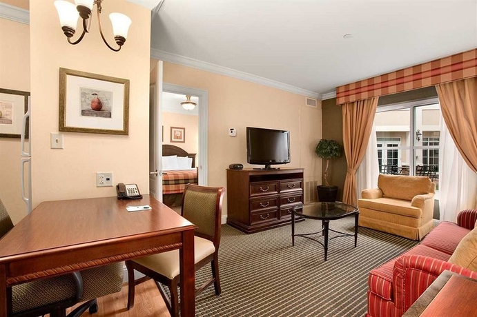 Imagen de los interiores del Hotel Homewood Suites By Hilton Long Island-melville. Foto 7